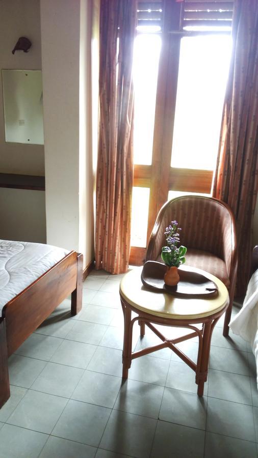 White Horse Inn Kabale Exterior photo