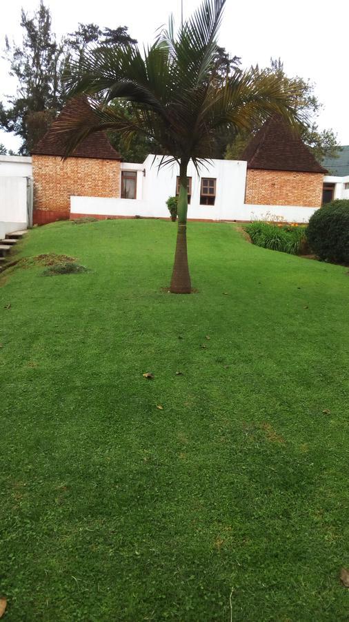 White Horse Inn Kabale Exterior photo