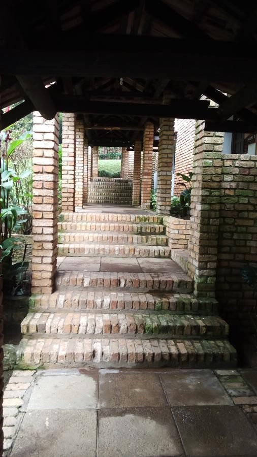 White Horse Inn Kabale Exterior photo