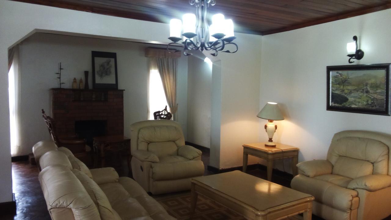 White Horse Inn Kabale Exterior photo